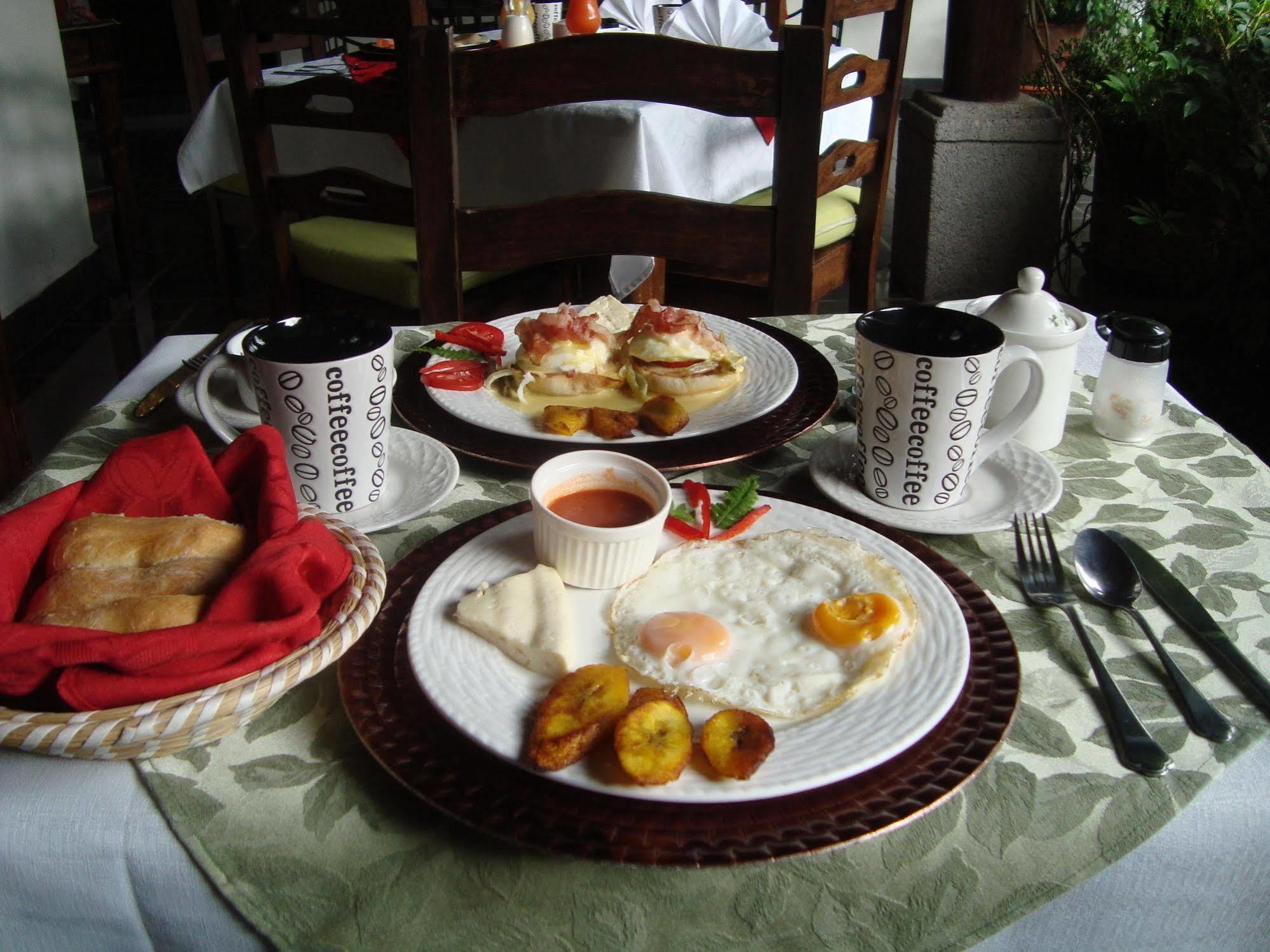 Hotel La Catedral Antigua